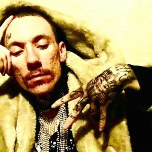 Meet your Posher, Dakota